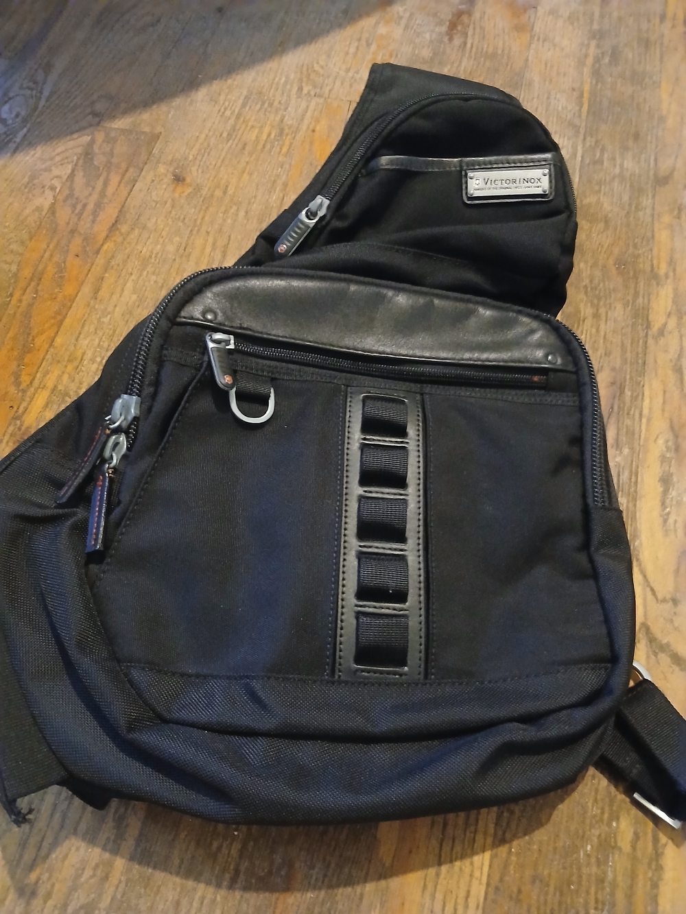 Victorinox Black Men's Sling Bag - Compact Crossbody Carry
